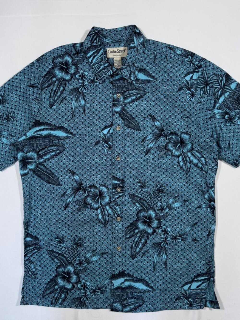 Cooke Street Vintage Hawaiian Shirt Blue Seigaiha Hibiscus Floral M Resort Wear